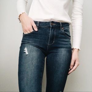 ✨SALE ✨Cropped Ripped Jeans Size 24